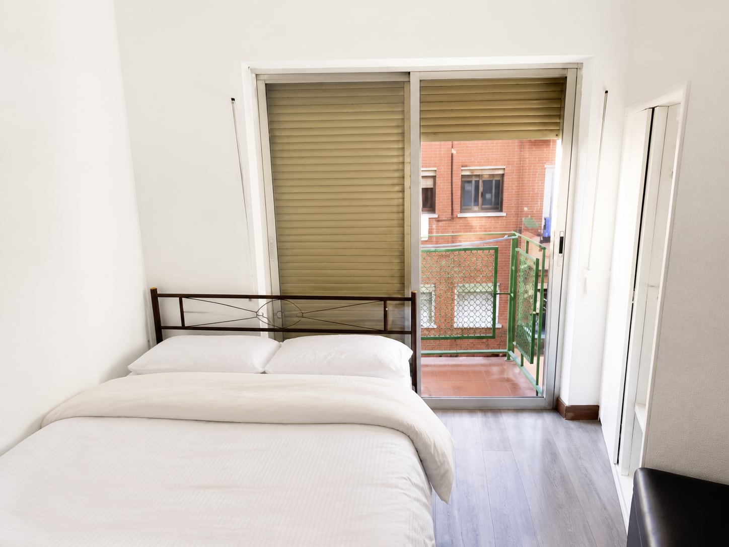 Habitación doble con balcón y A/C en Usera